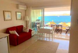 Charmantes Apartment mit Meerblick in beliebter Anlage