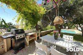 Charming Village House with Guest Cottage, Pool and Panoramic Views in Campanet