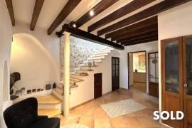 Charming Village House with Guest Cottage, Pool and Panoramic Views in Campanet