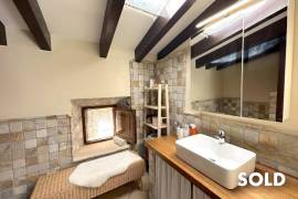 Charming Village House with Guest Cottage, Pool and Panoramic Views in Campanet