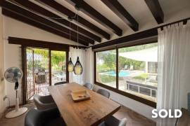 Charming Village House with Guest Cottage, Pool and Panoramic Views in Campanet