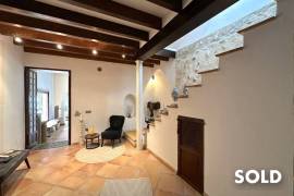 Charming Village House with Guest Cottage, Pool and Panoramic Views in Campanet
