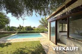 Idyllisches Dorfhaus mit Gästehäuschen, Pool und Panoramablick in Campanet