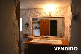 Rústica casa de campo de piedra natural en Algaida