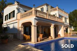 Majestic villa with dreamlike panoramic views