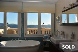 Majestic villa with dreamlike panoramic views