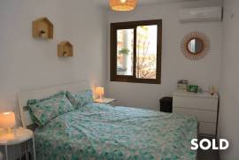 Modernised 1 bedroom flat near to the beach