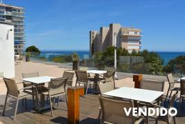 Apartamento reformado con exquisito gusto frente a las playas de Palmanova