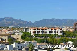 Ático amueblado con terraza privada