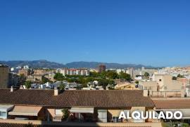 Ático amueblado con terraza privada