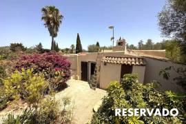 Finca rústica reformada con licencia ETV