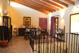Finca with huge potential and good access to Palma