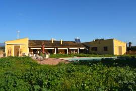 Finca with huge potential and good access to Palma