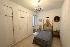 Spacious apartment on Paseo de Mallorca