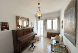 Spacious apartment on Paseo de Mallorca