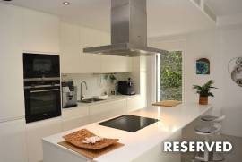 Modern semi-detached house with pool in 2nd sea line