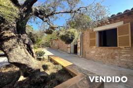 Casa de campo de piedra natural en tranquila ubicación en las montañas de Sóller