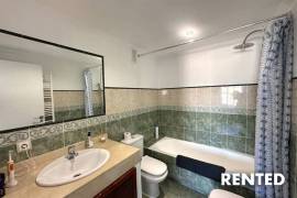 Short-term rental: Bright penthouse with rooftop terrace, pool and private parking