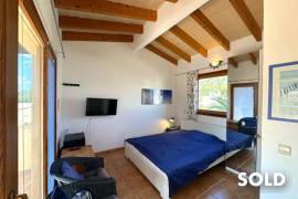 Charming semi-detached house with two living units near Sa Rápita Charming semi-detached house with two living units near Sa Rápita