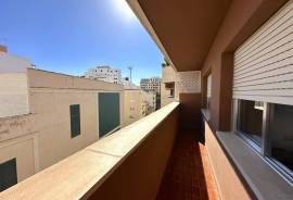 Amplio piso con terraza y plaza de garaje en Palma Amplio piso con terraza y plaza de garaje en Palma