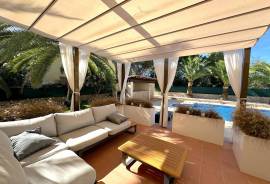 Exklusive Villa mit Meerblick und Design-Charakter in Vallgornera Exklusive Villa mit Meerblick und Design-Charakter in Vallgornera