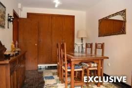 Well-maintained flat with many possibilities