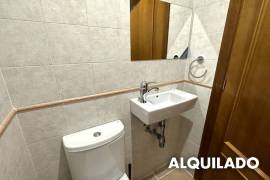 Amplio adosado con piscina