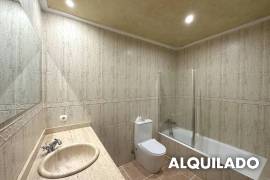 Amplio adosado con piscina