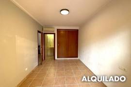 Amplio adosado con piscina