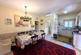 Finca cuidada y autosuficiente con jardín mediterráneo Finca cuidada y autosuficiente con jardín mediterráneo