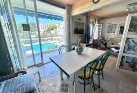 2 bedroom flat near the beach