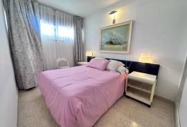 2 bedroom flat near the beach