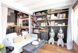 Luxussaniertes Penthouse-Studio mit wundervoller Terrasse im Herzen der Altstadt