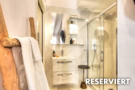 Luxussaniertes Penthouse-Studio mit wundervoller Terrasse im Herzen der Altstadt