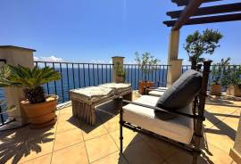 Meerblick Penthouse in Traumanlage
