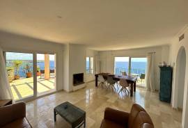 Meerblick Penthouse in Traumanlage