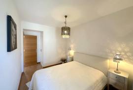 Bright, renovated flat in central location
