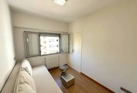 Bright, renovated flat in central location